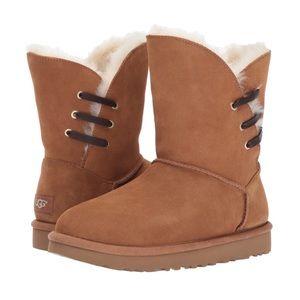 UGG Constantine Classic Boot in Chestnut